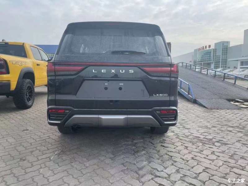 详细阅读:2026款四座雷克萨斯LX600性能强悍报价 动力十足 2026款四座雷克萨斯LX600性能强悍报价 动力十足